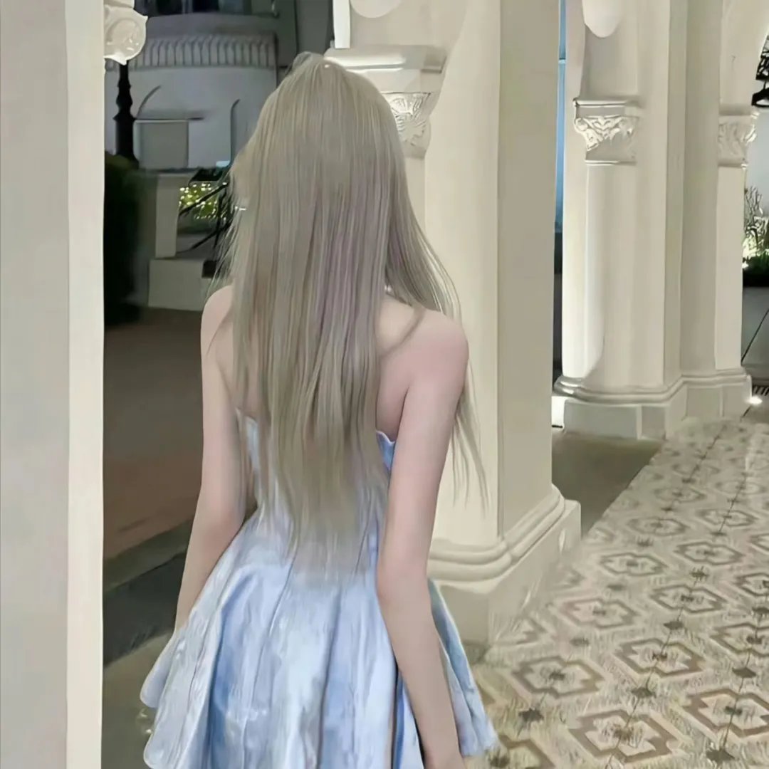 港口的日本姑娘